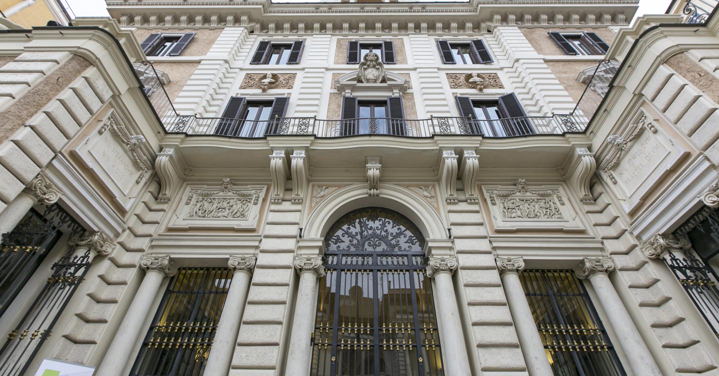 Hogan lovells milano hot sale